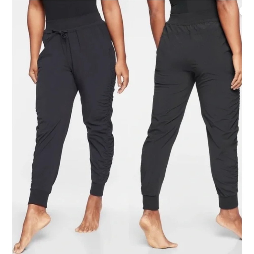 Athleta Attitude Black Jogger Pants 4 Ruched Travel‎ Athleisure Activewear